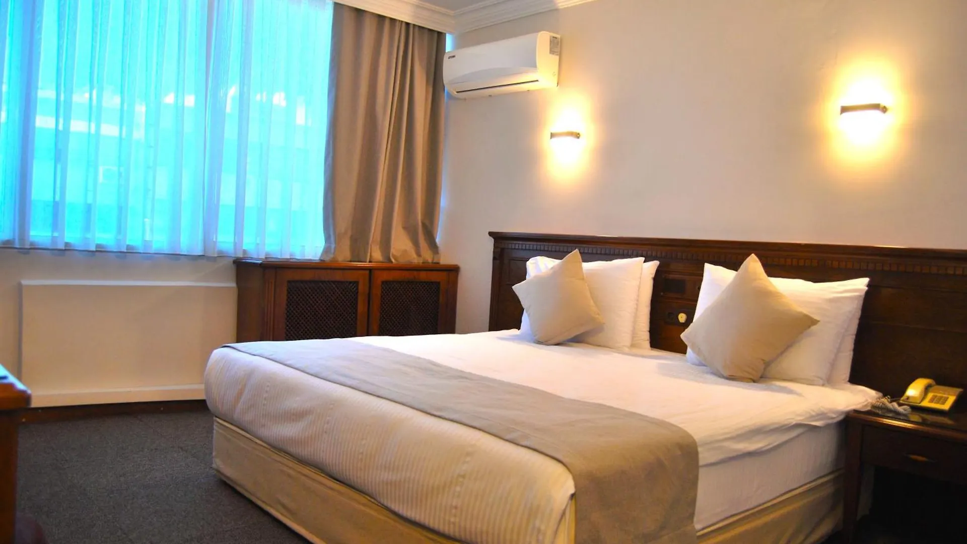Otel Kaya İzmir 0*,  Turecko